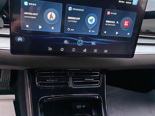 汉 2023款 EV 冠军版 605KM前驱尊贵型