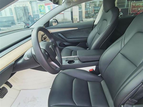 Model 3 2022款 后轮驱动版