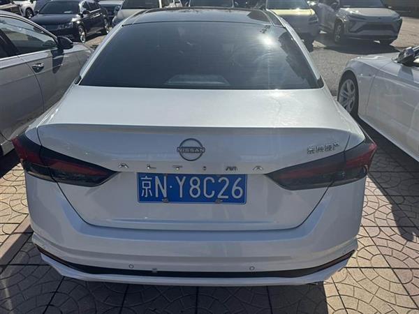 天籁 2022款 2.0L XE 纯享版