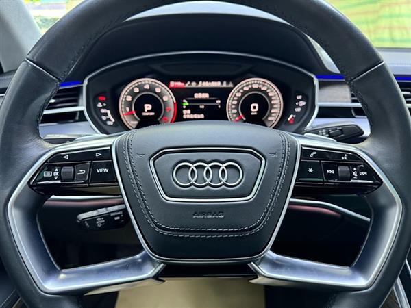 奥迪A8 2024款 A8L 55 TFSI quattro 旗舰型