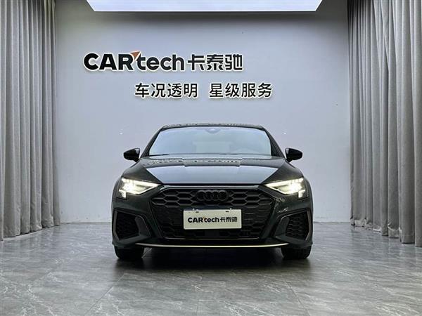 奥迪A3 2024款 Sportback 35 TFSI RS套件燃速型