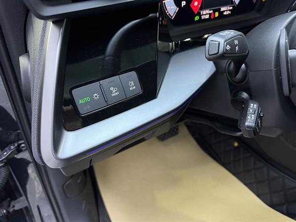 奥迪A3 2024款 Sportback 35 TFSI RS套件燃速型