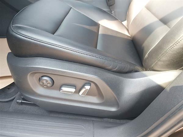 奥迪Q5 2015款 40 TFSI 进取型