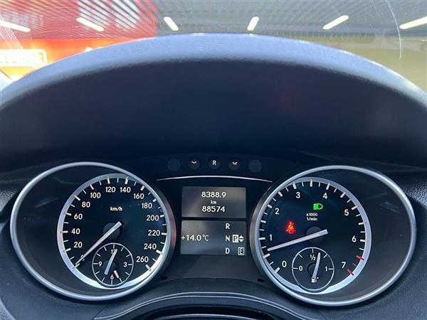奔驰R级 2014款 R 320 4MATIC 商务型