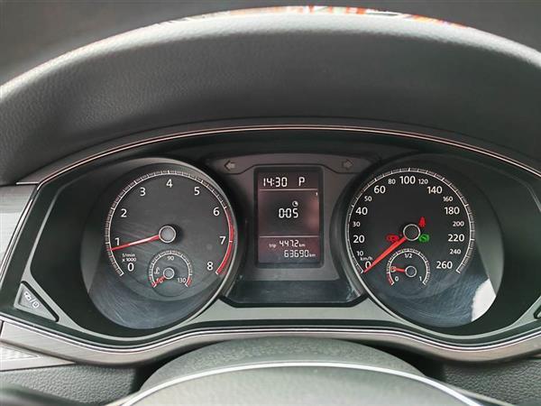 帕萨特 2016款 330TSI DSG尊荣版