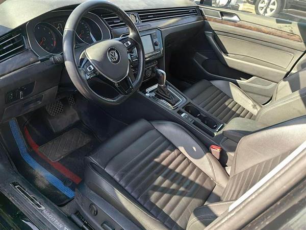 迈腾 2018款 改款 330TSI DSG 豪华型