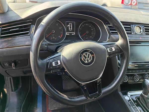迈腾 2018款 改款 330TSI DSG 豪华型
