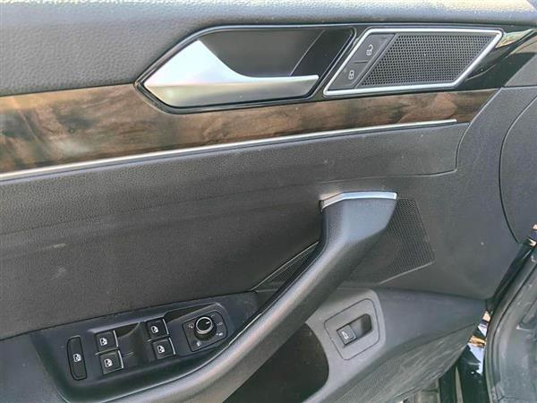 迈腾 2018款 改款 330TSI DSG 豪华型