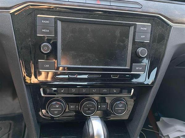 迈腾 2018款 改款 330TSI DSG 豪华型