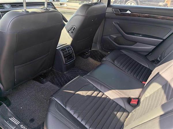 迈腾 2018款 改款 330TSI DSG 豪华型