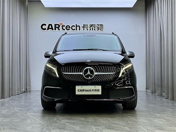奔驰V级 2022款 V 260 L 长轴距尊贵版