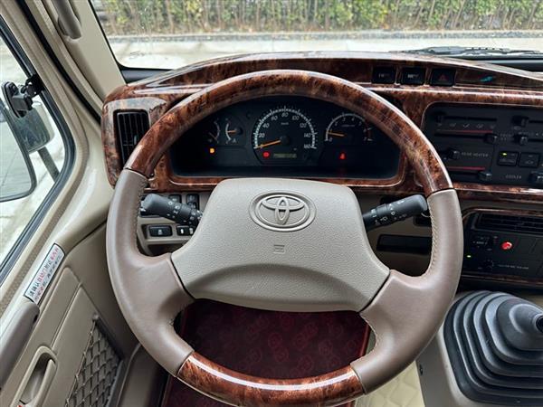 柯斯达 2022款 4.0L 手动