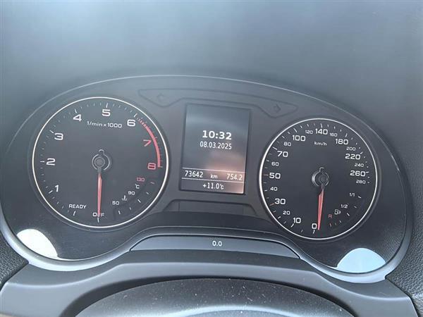 奥迪A3 2018款 30周年年型 Sportback 35 TFSI 进取型
