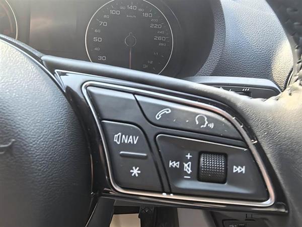 奥迪A3 2018款 30周年年型 Sportback 35 TFSI 进取型
