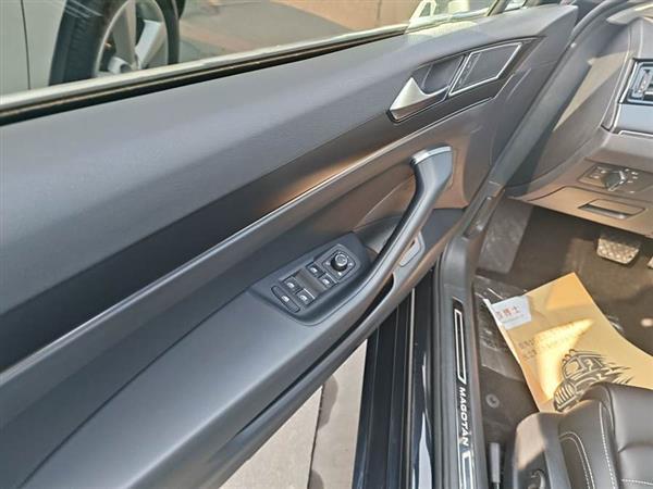 迈腾 2020款 330TSI DSG 领先型