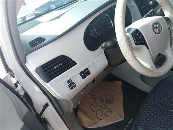 SIENNA 2011款 3.5L 两驱自动型