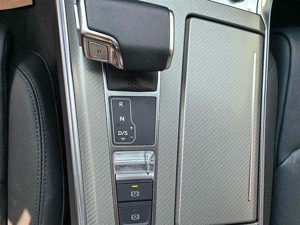 奥迪A6L 2021款 45 TFSI 臻选致雅型