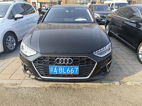 奥迪A4L 2020款 40 TFSI quattro 豪华动感型