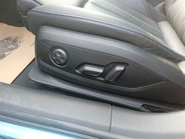 奥迪A4L 2020款 40 TFSI quattro 豪华动感型