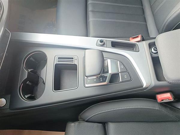 奥迪A4L 2020款 40 TFSI quattro 豪华动感型