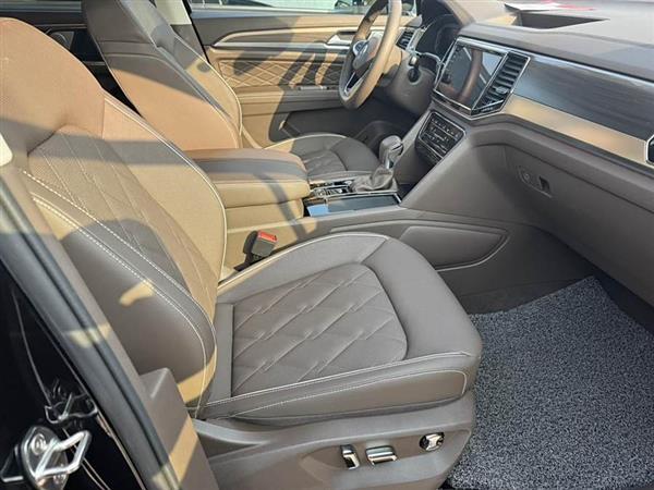 威然 2020款 380TSI 尊贵版