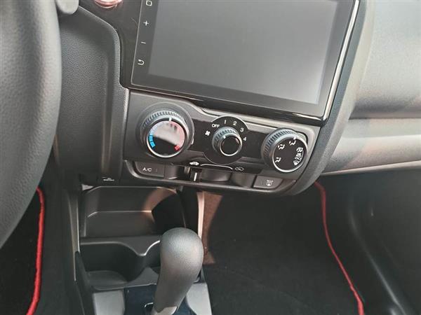 飞度 2016款 1.5L LXS CVT舒适天窗版