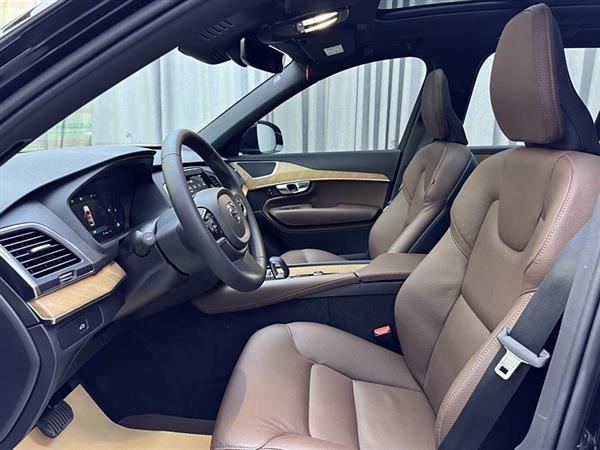沃尔沃XC90 2023款 B5 智行豪华版 5座