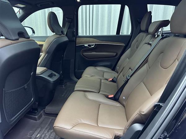 沃尔沃XC90 2023款 B5 智行豪华版 5座