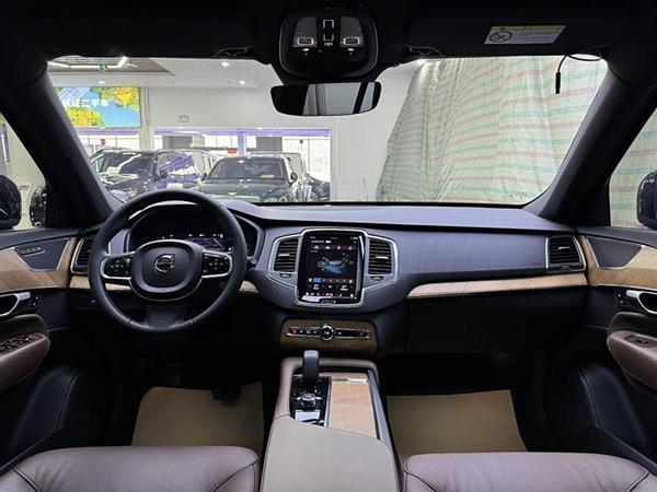 沃尔沃XC90 2023款 B5 智行豪华版 5座