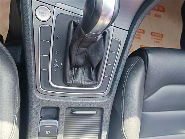 高尔夫 2016款 230TSI 自动豪华型