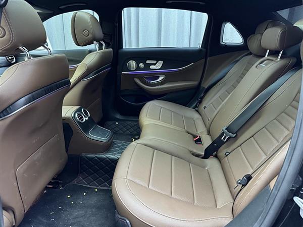 奔驰E级 2023款 改款 E 300 L 运动豪华型