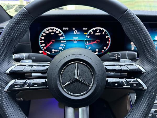 奔驰E级 2023款 改款 E 300 L 运动豪华型
