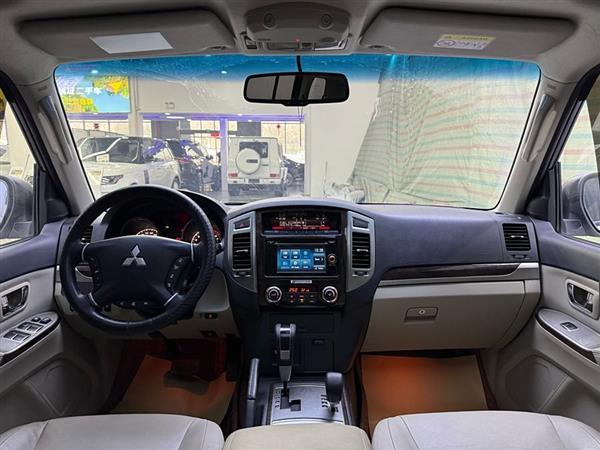 帕杰罗(进口)V97 2018款 3.8L 中东版