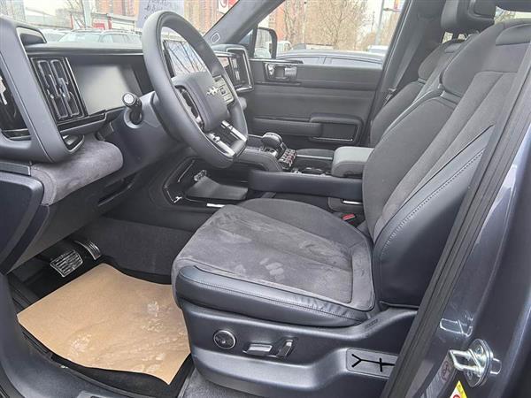 豹5 2023款 云辇旗舰版