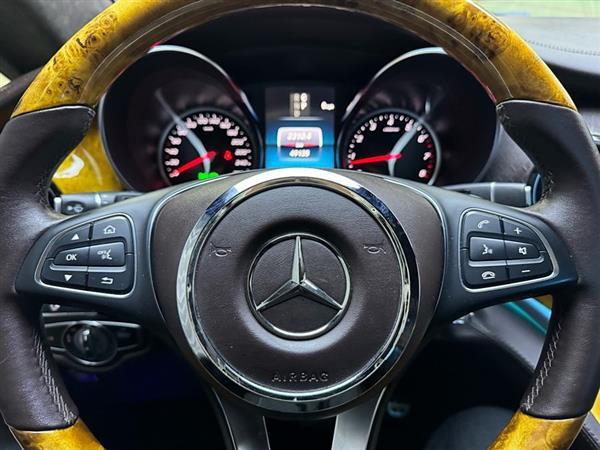 奔驰V级 2021款 V 260 L 长轴距豪华版