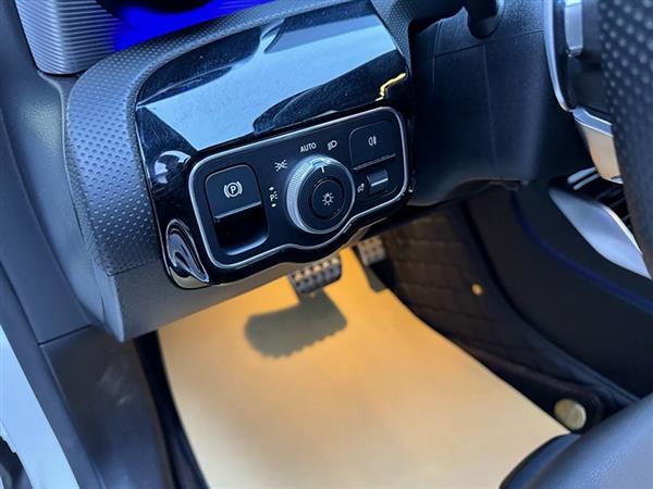 奔驰A级AMG 2022款 AMG A 35 L 4MATIC