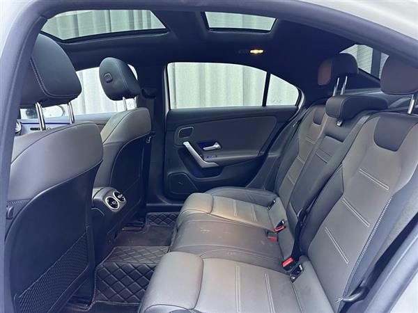 奔驰A级AMG 2022款 AMG A 35 L 4MATIC