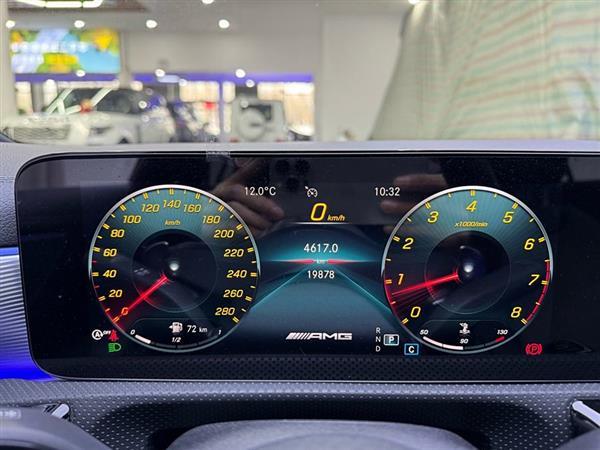 奔驰A级AMG 2022款 AMG A 35 L 4MATIC