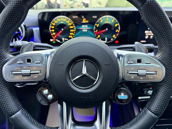 奔驰A级AMG 2022款 AMG A 35 L 4MATIC