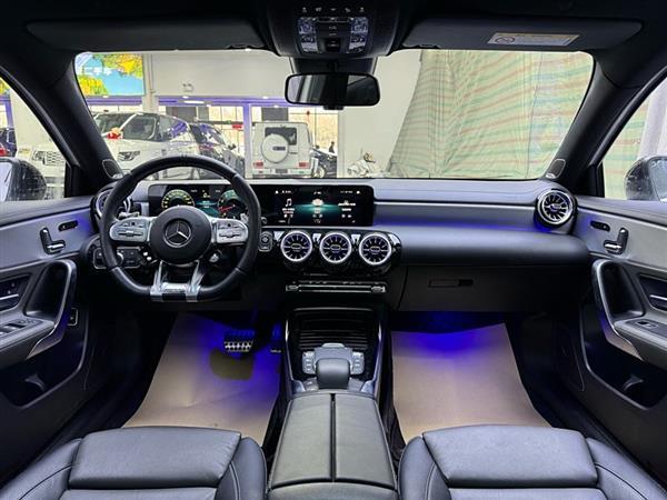 奔驰A级AMG 2022款 AMG A 35 L 4MATIC
