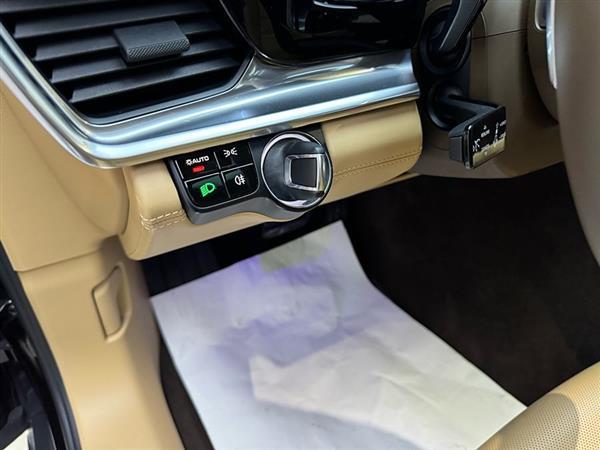 Panamera 2017款 Panamera 4 行政加长版 3.0T