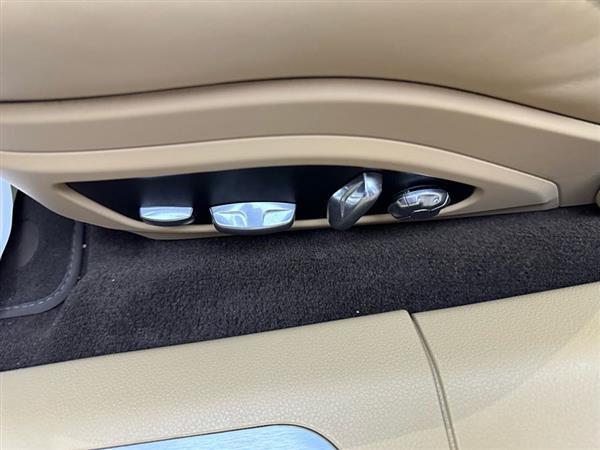Panamera 2017款 Panamera 4 行政加长版 3.0T