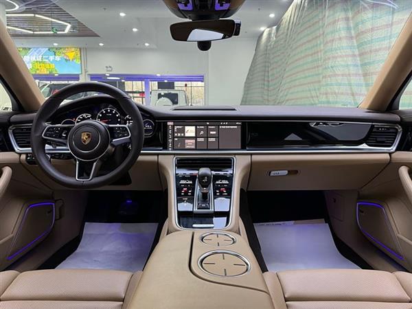 Panamera 2017款 Panamera 4 行政加长版 3.0T