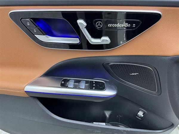 奔驰C级 2022款 C 260 L 运动版