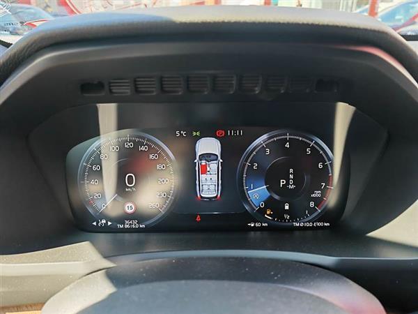 沃尔沃XC90 2022款 B6 智逸豪华版 7座
