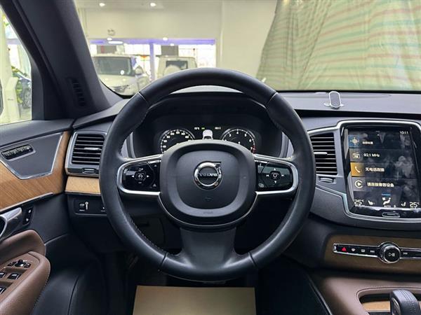 沃尔沃XC90 2021款 B5 智行豪华版 5座