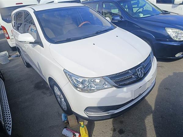 宝骏730 2016款 改款 1.5L 手动标准型 5座