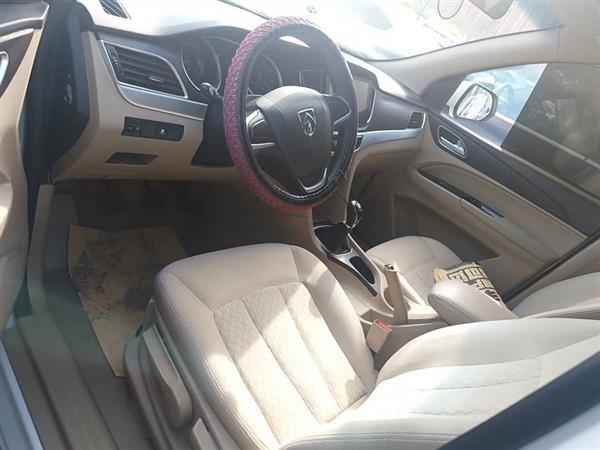 宝骏730 2016款 改款 1.5L 手动标准型 5座