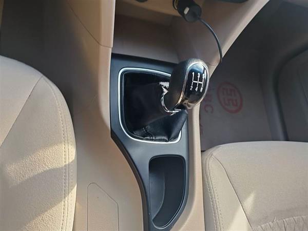 宝骏730 2016款 改款 1.5L 手动标准型 5座