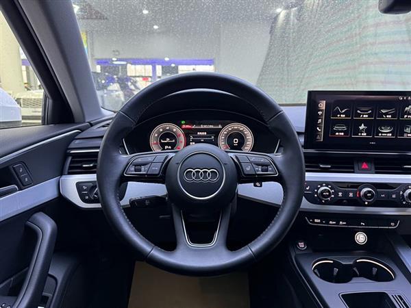 奥迪A4L 2022款 40 TFSI 时尚动感型